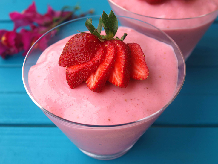 Strawberry mousse